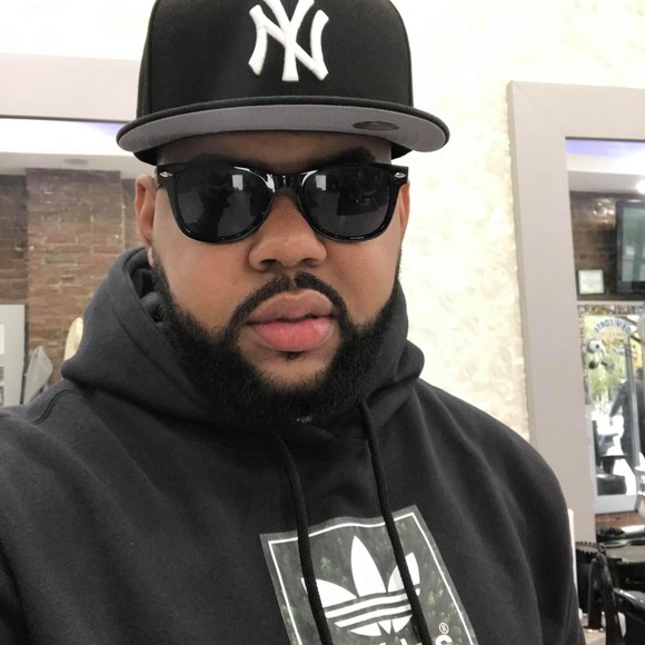 Meet your Posher, Alex - Picture 1 of 1